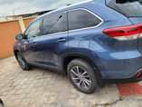 A picture of 2019 TOYOTA HIGHLANDER XLE