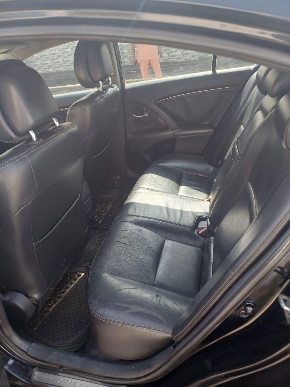 A picture of 2013 Toyota Avensis