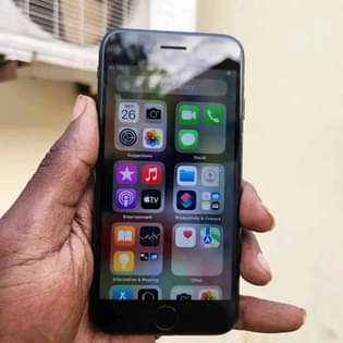 A picture of I phone 7 plain
