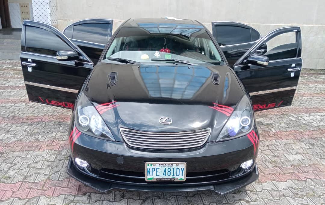 A picture of 05 Es330