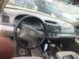 A picture of Toyota camry 2004 v6 engine