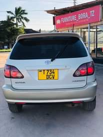 A picture of TOYOTA HARIER