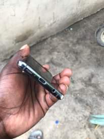 A picture of Samsung galaxy S10 RAM 8GB ROM 128GB contact 0623024368 Location