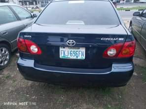 A picture of Toyota Corolla with sound engine and gear location is uyo