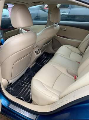 A picture of Lexus 350