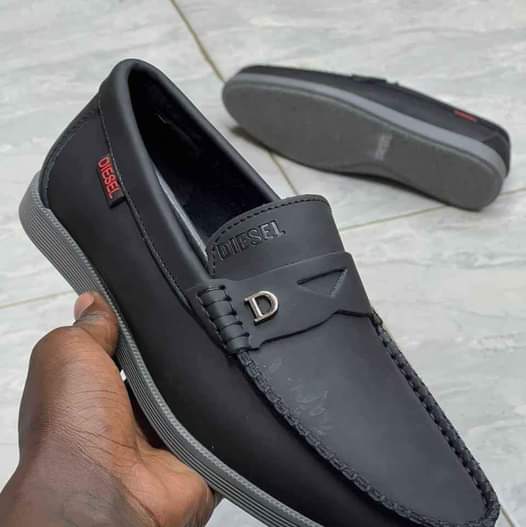 A picture of Mens Loafers
