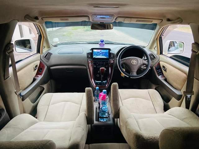 A picture of TOYOTA HARRIER OLDMODEL NAMBA D PIGA 255 714 550 592