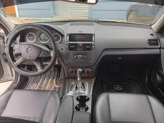 A picture of SMARTAUTOS BELGIUM GRADE C300 MERCEDES BENZ 2009 MODEl Engine very