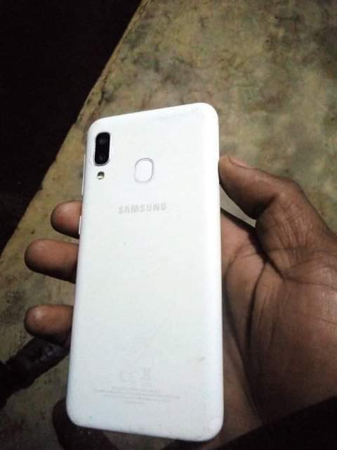 samsung a20