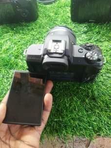 A picture of Canon camera M50