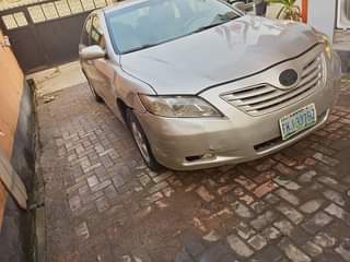 A picture of Toyota Camry 09