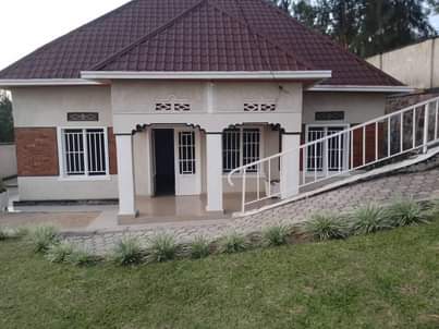 self compound houses