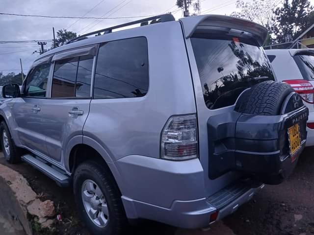 A picture of Pajero 2009