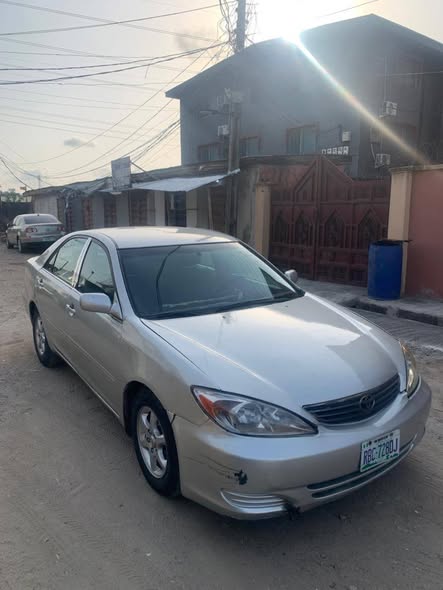 A picture of Well used 2004 Toyota Camry LE