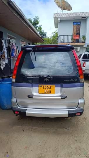 A picture of Toyota Noah Sr 40 on sale