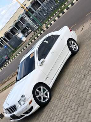 A picture of FOR SALE SUPER CLEAN USED MERCEDES BENZ C230 2007 MODEL