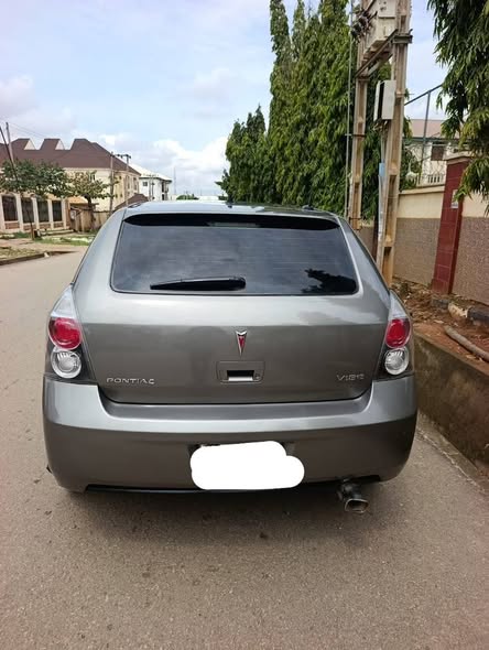A picture of Pontiac vibe 2010 model