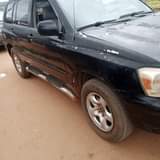 A picture of Toyota Highlander 4 plugs for sale engine and gear perfectly