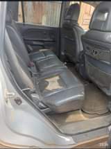 A picture of Honda pilot 2004 model