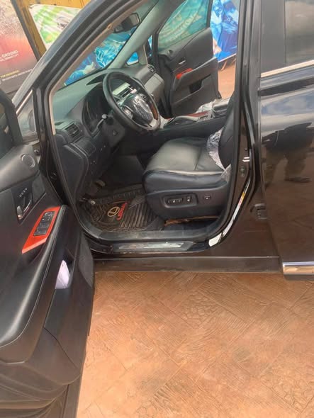 A picture of Rare Buy and Resell Deal 2010 RX350 with all components