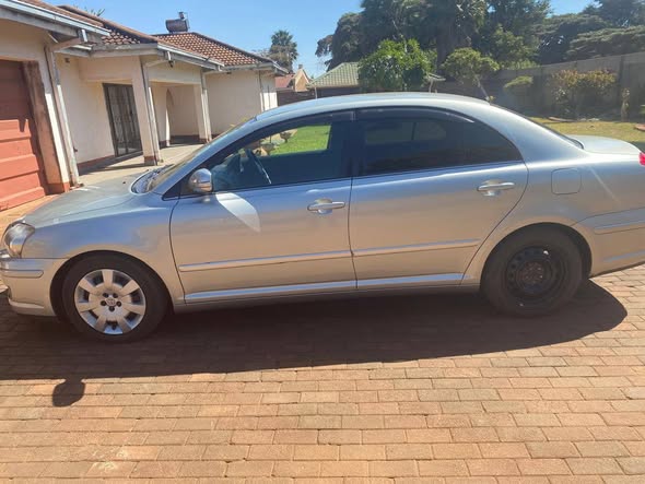 used toyota avensis