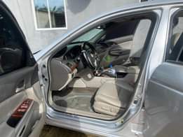 A picture of Honda Accord 08 Everything dye okay Buy and drive 4