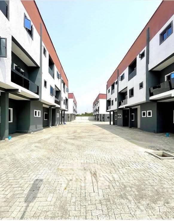 A picture of Estate For Sale