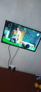 A picture of Tv singsung inch 25