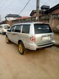 A picture of Honda pilot used like tokunbo buy n drive 09012001996