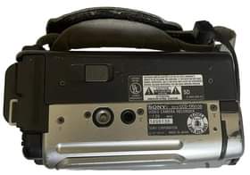 A picture of 1 classic early 2000s Sony Handycam with a high quality