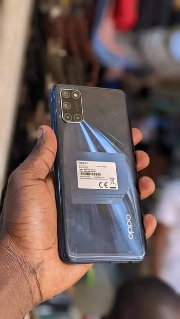 A picture of Oppo a53 haina kipengele internal 64gb ram 4 nicheck tuzungumze