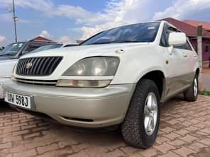 A picture of Harreir 2.2cc 14m Rav4 7m 0705835212