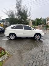 A picture of Very clean 2009 rx350 Full options Toks standard Nothing to