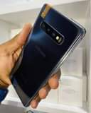 A picture of Samsung s10