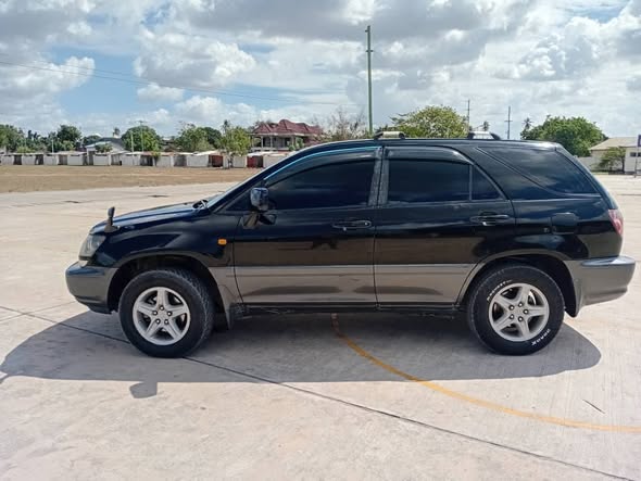 A picture of TOYOTA HARRIER