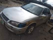 A picture of 2001 Toyota Camry drop light