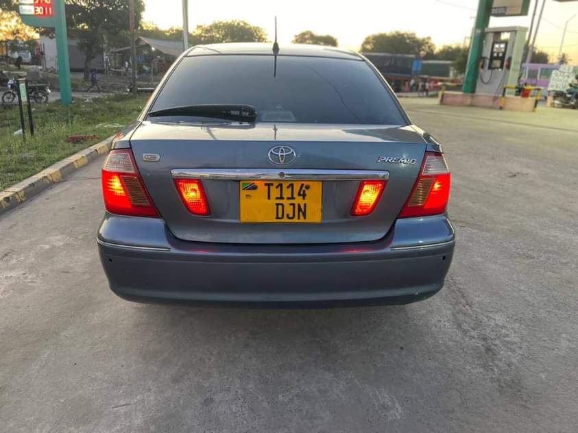 A picture of TOYOTA PREMIO