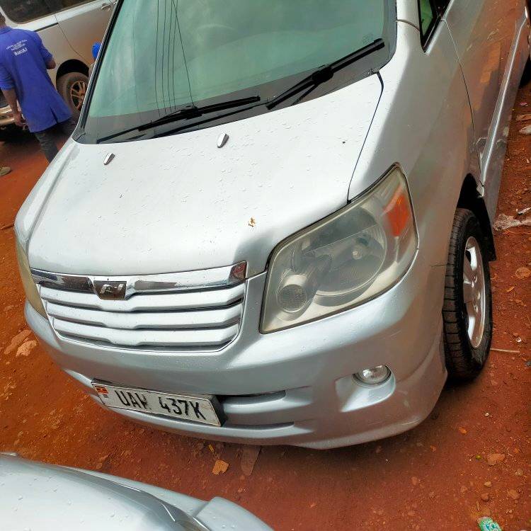 used toyota noah