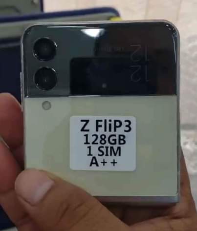 A picture of Galaxy Z Flip 3 5G Single SIM Cream 8GB RAM