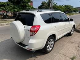 A picture of 2012 Toyota RAV4 limited full option Keyless Price 12 5m