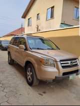 A picture of Honda pilot