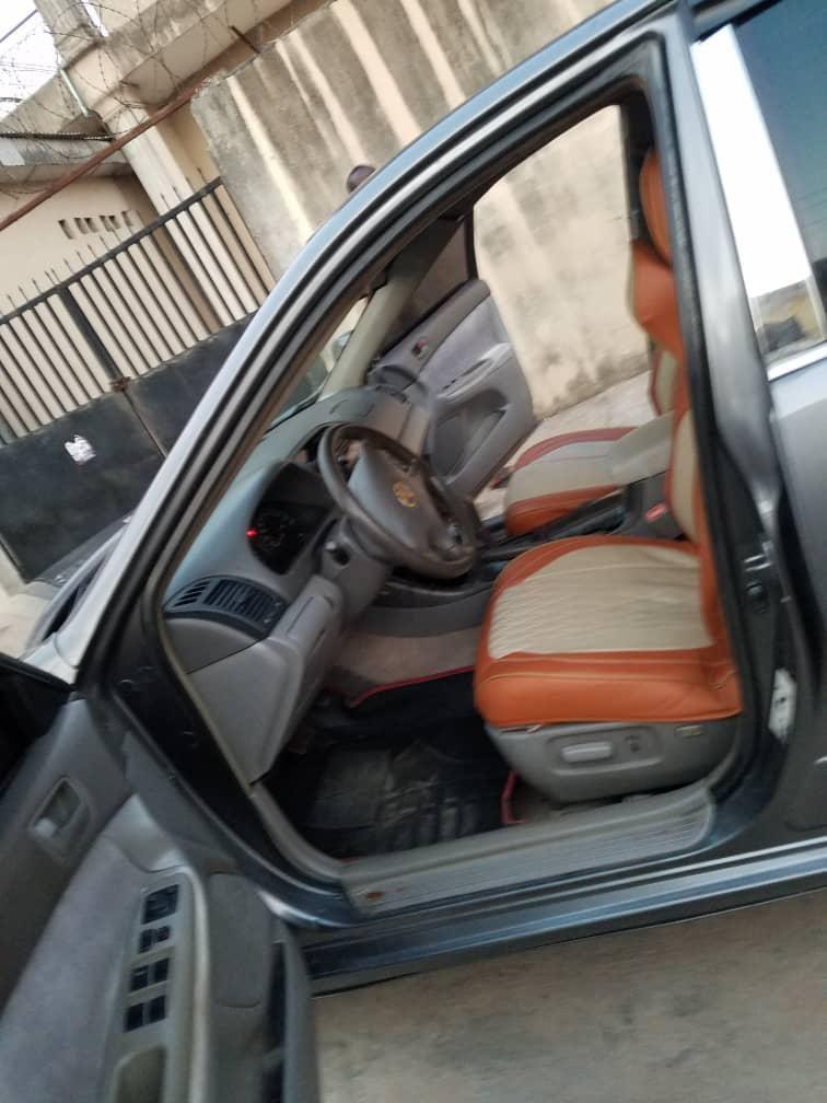 A picture of Toyota Camry 04