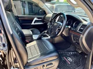 A picture of 2017 OG TOYOTA LANDCRUISER VX R Engine Capacity Cc 4461