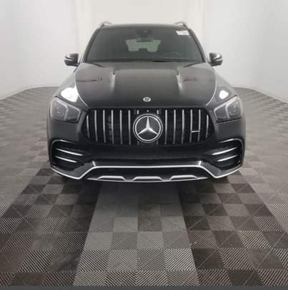 A picture of GLE 53 2022 TOKS