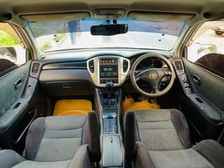 A picture of TOYOTA KLUGGER