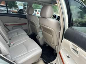 A picture of Lexus Rx330 Toks standard full option 2006 model 1st body