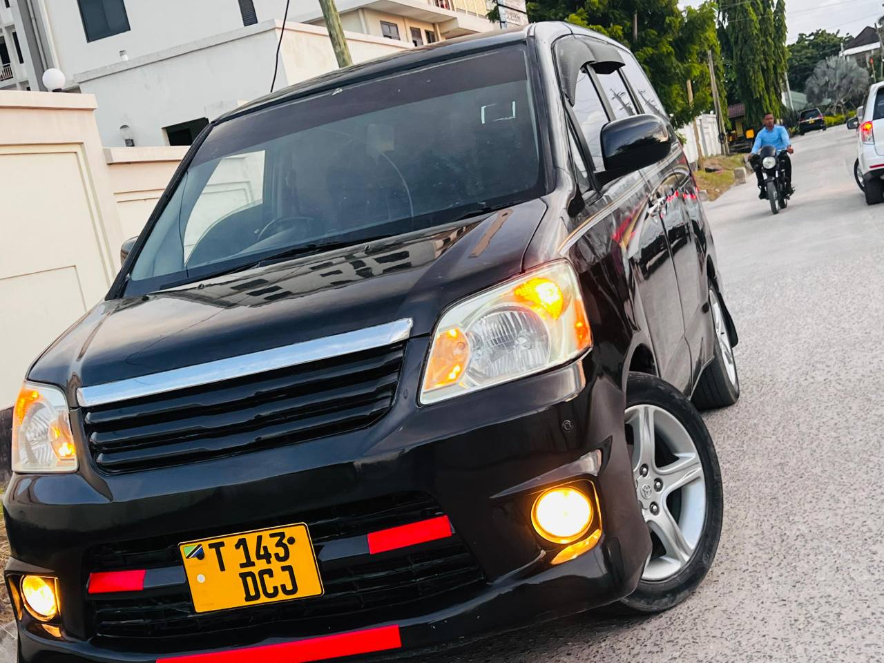 A picture of Toyota Noah