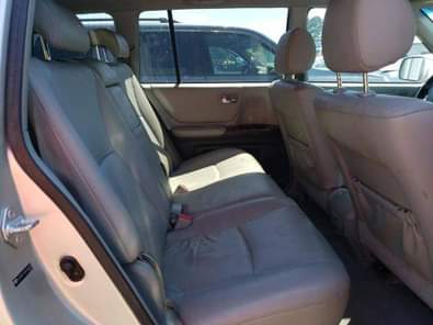 A picture of Tokunbo vehicle Toyota highlander 2005 Price 1 5Million Lagos State