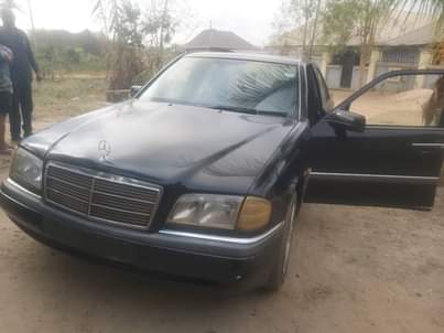 A picture of Mercedes benz c200
