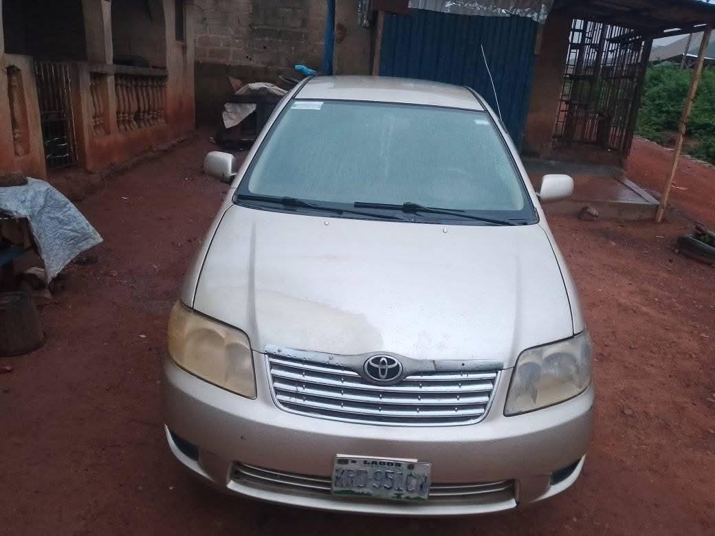 A picture of Toyota Corolla 02